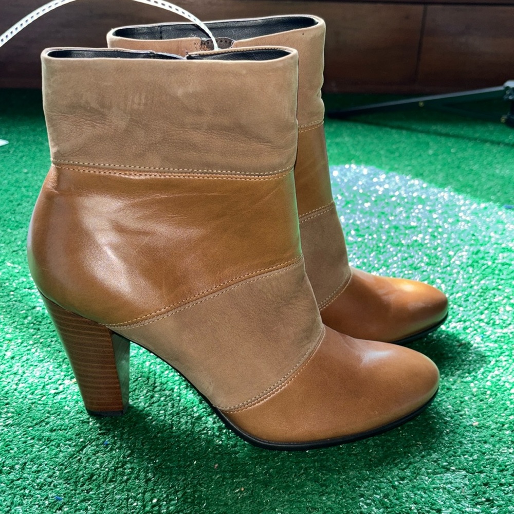NWT Ecco Booties women gelled tan patched booties